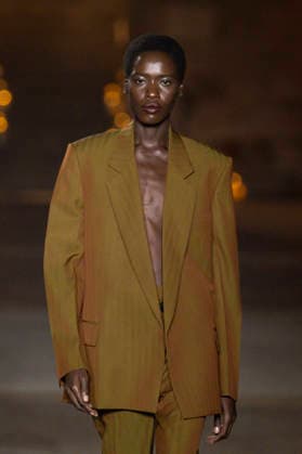 Victoria Beckham Women s Ready-to-Wear Spring Summer 2027 Collection Fashion Show during Paris Fashion Week, on October 2, 2026, in Paris, Bestimage Victoria Beckham Fashion Show Women s Ready-to-Wear Spring Summer 2027 Collection during Paris Fashion Week, on October 2, 2026, in Paris, France Paris France  Copyright: xAgencex xBestimagexAgencex xBestimagex