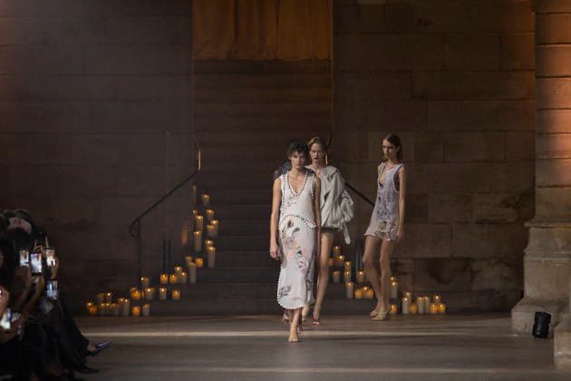 Victoria Beckham Women s Ready-to-Wear Spring Summer 2027 Collection Fashion Show during Paris Fashion Week, on October 2, 2026, in Paris, Bestimage Victoria Beckham Fashion Show Women s Ready-to-Wear Spring Summer 2027 Collection during Paris Fashion Week, on October 2, 2026, in Paris, France Paris France  Copyright: xAgencex xBestimagexAgencex xBestimagex