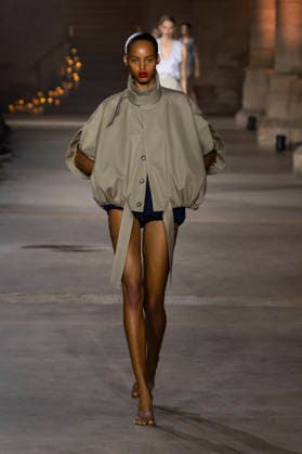 Victoria Beckham Women s Ready-to-Wear Spring Summer 2027 Collection Fashion Show during Paris Fashion Week, on October 2, 2026, in Paris, Bestimage Victoria Beckham Fashion Show Women s Ready-to-Wear Spring Summer 2027 Collection during Paris Fashion Week, on October 2, 2026, in Paris, France Paris France  Copyright: xAgencex xBestimagexAgencex xBestimagex