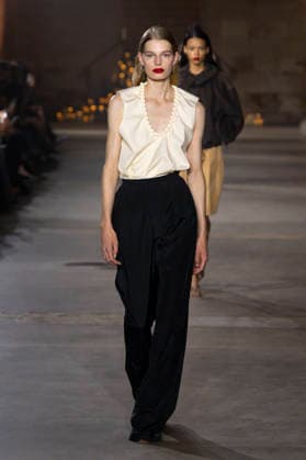 Victoria Beckham Women s Ready-to-Wear Spring Summer 2027 Collection Fashion Show during Paris Fashion Week, on October 2, 2026, in Paris, Bestimage Victoria Beckham Fashion Show Women s Ready-to-Wear Spring Summer 2027 Collection during Paris Fashion Week, on October 2, 2026, in Paris, France Paris France  Copyright: xAgencex xBestimagexAgencex xBestimagex