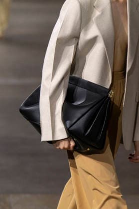 Victoria Beckham Women s Ready-to-Wear Spring Summer 2027 Collection Fashion Show during Paris Fashion Week, on October 2, 2026, in Paris, Bestimage Victoria Beckham Fashion Show Women s Ready-to-Wear Spring Summer 2027 Collection during Paris Fashion Week, on October 2, 2026, in Paris, France Paris France  Copyright: xAgencex xBestimagexAgencex xBestimagex