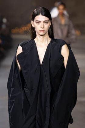 Victoria Beckham Women s Ready-to-Wear Spring Summer 2027 Collection Fashion Show during Paris Fashion Week, on October 2, 2026, in Paris, Bestimage Victoria Beckham Fashion Show Women s Ready-to-Wear Spring Summer 2027 Collection during Paris Fashion Week, on October 2, 2026, in Paris, France Paris France  Copyright: xAgencex xBestimagexAgencex xBestimagex