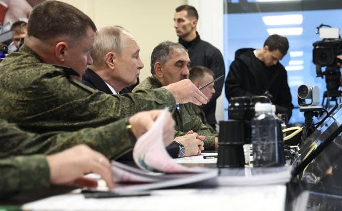Putin Observes Centre-2026 Military Exercise in Chelyabinsk Russian President Vladimir Putin visits the Chebarkul training ground in the Chelyabinsk Region, Russia, to observe troops during the active phase of the Centre-2026 command post exercise, on October 2, 2026. The exercise, held from September 28 to October 3, involves more than 47,000 military personnel across 11 training grounds and the Caspian Sea, according to Russian officials. Photo by Russian Russian President official apaimages Russia Russia Russian Federation 021026_Russia_RPO_00(4) Copyright: xapaimagesxRussianxRussianxPresidentxxofficialx xapaimagesx