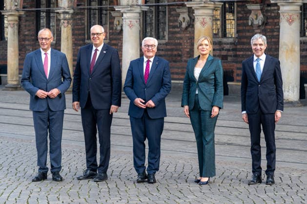 Celebrating German Unity Day in Bremen: German Unity Day 2026 celebrations, Bremen, October 3, 2026, Bremen, Germany, October 3, 2026 Celebrat Tag d. Dt. Einheit 3.10.26 LR-1086