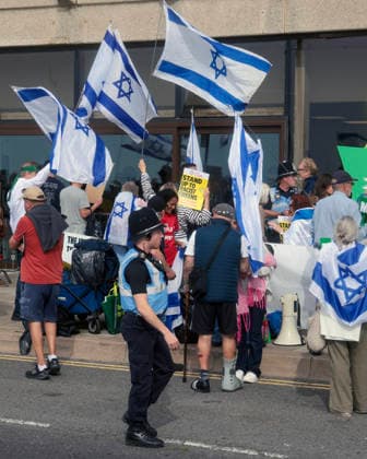. 03 10 2026. Brighton, United Kingdom. Green Party Conference Day 2. Zionist protest & counter protest outside the Green Party Conference on day two at the Brighton Centre, Brighton.  xMartynxWheatleyx xi-Imagesx IIM-27041-0043
