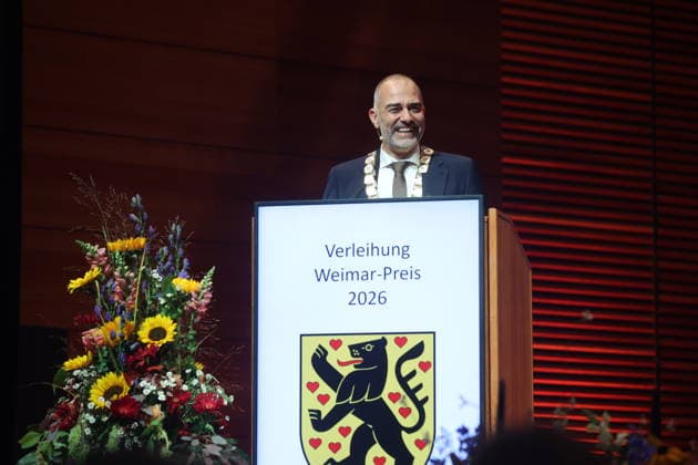 Weimar Prize Awarded to Ute Freudenberg Weimar, October 3, 2026 Weimar Prize Awarded to Ute Freudenberg Pictured: Mayor Peter Klein The aw Copyright: xMatthiasxGränzdörferx