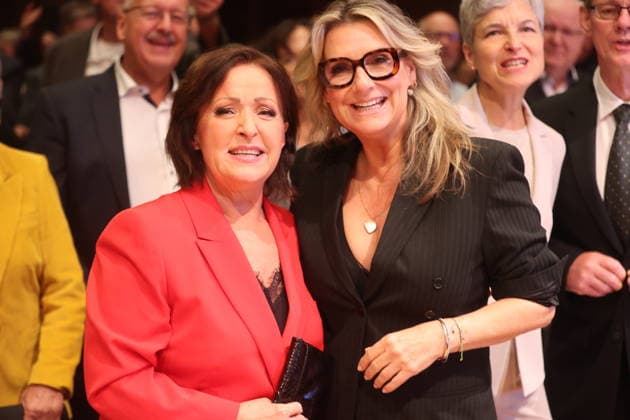 Weimar Prize Awarded to Ute Freudenberg Weimar, October 3, 2026 Weimar Prize Awarded to Ute Freudenberg, pictured here with presenter Kim Fisch Copyright: xMatthiasxGränzdörferx