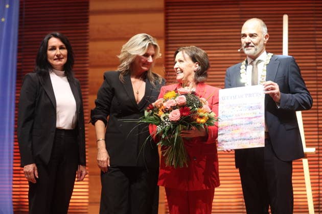 Weimar Prize Awarded to Ute Freudenberg Weimar, October 3, 2026 Weimar Prize Awarded to Ute Freud Copyright: xMatthiasxGränzdörferx