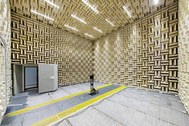 October 3, 2026, Düsseldorf: At this year’s TürenAuf Tag mit der Maus, children and parents will experience amazing acoustic experiments in an anechoic chamber at Düsseldorf University of Applied Sciences. Düsseldorf University of Applied Sciences, Münsterstraße, North Rhine-Westphalia, Germany
