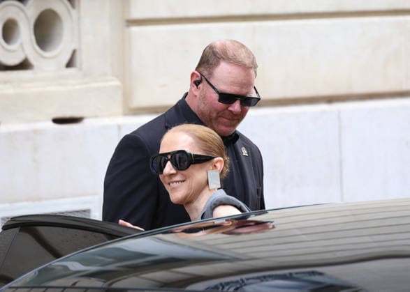 Céline Dion leaves the Royal Monceau hotel in Paris on October 3, 2026. Denis Guignebourg, Bestimage. Céline Dion leaves the Royal Monceau hotel in Paris on October 3, 2026. Paris, France  Copyright: xDenisxGuignebourgx xBestimagexDenisxGuignebourgx xBestimagex