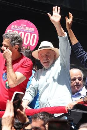 RECORD DATE NOT STATED Lula takes a walk along Paulista Avenue and continues along Augusta Street. Sao Paulo (SP), October 3, 2026 2026 Elections Lula President and candidate for re-election Luiz Inacio Lula da Silva (PT) participates in a walk on Paulista Avenue, in Sao Paulo, in the last campaign event before the first round of elections. The mobilization continues along Augusta Street towards Roosevelt Square. Lula is accompanied by allies, including Fernando Haddad, Geraldo Alckmin, Marina Silva, and Simone Tebet.(Foto: Leco Viana Thenews2 imago images) Lula takes a walk along Paulista Avenue and continues along Augusta Street.  Copyright: xLecoxVianax