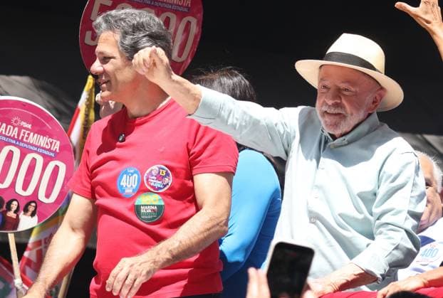 RECORD DATE NOT STATED Lula takes a walk along Paulista Avenue and continues along Augusta Street. Sao Paulo (SP), October 3, 2026 2026 Elections Lula President and candidate for re-election Luiz Inacio Lula da Silva (PT) participates in a walk on Paulista Avenue, in Sao Paulo, in the last campaign event before the first round of elections. The mobilization continues along Augusta Street towards Roosevelt Square. Lula is accompanied by allies, including Fernando Haddad, Geraldo Alckmin, Marina Silva, and Simone Tebet.(Foto: Leco Viana Thenews2 imago images) Lula takes a walk along Paulista Avenue and continues along Augusta Street.  Copyright: xLecoxVianax