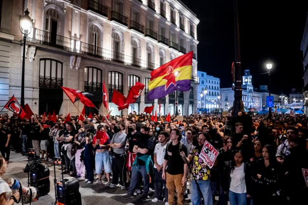 Protest Rally Against the Sol Camp in Madrid A group of people is demonstrating against the rally organized by Núcleo Nacional at Puerta del Sol on October 3, 2026, in Madrid, Spain. The platform Indignados por Espana is organizing the demonstration against the Sol encampment, in support of social and national housing, mass deportations, and the defense of national sovereignty following the invasion of Ceuta. OCTOBER 3, 2026. NUCLEO NACIONAL. PROTEST. HOUSING. FLAG. HOODED PROTESTERS. POLICE. ANTIFASCIST ACTION. ANTIFASCISTS. ON FOOT IN MADRID Madrid, Spain  Copyright: xA.xPÃ rezxMecax 7818914