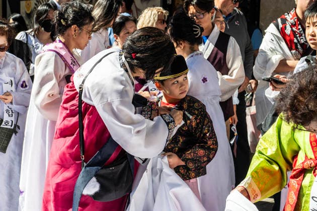 October 3, 2026, New York, New York, USA: 2026 NYC Korean Parade participants get their flags and outfits ready before it starts. New York USA - ZUMAh214 20261003_znp_h214_006 Copyright: xSDxHerzogx