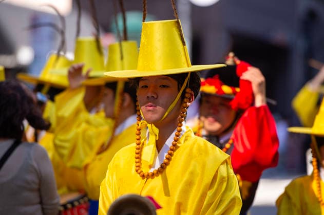 October 3, 2026, New York, New York, USA: 2026 NYC Korean Parade participants walk by in brightly colored yellow outfits. New York USA - ZUMAh214 20261003_znp_h214_022 Copyright: xSDxHerzogx