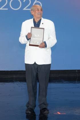 October 4, 2026: TO-45341 & x2013; Mexico City. October 3, 2026. Oscar Menendez wins Salvador Toscano Medal at the 68th Ariel Awards ceremony presented by the Mexican Academy of Cinematographic Arts and Sciences (AMACC), held at Churubusco Studios in Mexico City. Clasos.com.mx - ZUMAcs4_ 20261004_faa_cs4_008 Copyright: xMikaxRoblesx