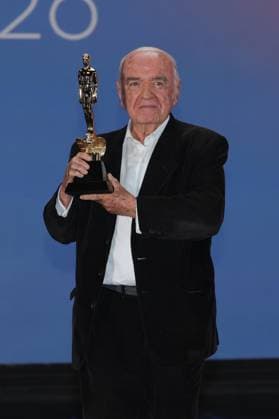 October 4, 2026: TO-45341 & x2013; Mexico City. October 3, 2026. Demetrio Bilbatua wins an Ariel Award at the 68th Ariel Awards ceremony presented by the Mexican Academy of Cinematographic Arts and Sciences (AMACC), held at Churubusco Studios in Mexico City. Clasos.com.mx - ZUMAcs4_ 20261004_faa_cs4_020 Copyright: xMikaxRoblesx