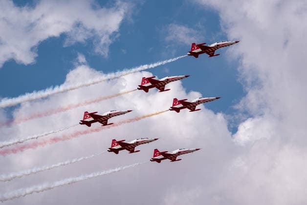 TEKNOFEST Southeast in Turkiye s Sanliurfa SANLIURFA, TURKIYE - OCTOBER 4: The Turkish Stars aerobatic team performs an air show during during TEKNOFEST Southeast, world s largest aviation, space, and technology festival at Sanliurfa GAP Airport in Sanliurfa, Turkiye, on October 4, 2026. Arman Onal Anadolu Sanliurfa Turkey. Editorial use only. Please get in touch for any other usage.  Copyright: x2026xAnadoluxArmanxOnalx