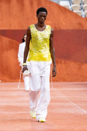 PFW Lacoste - Runway LZ A model walks the runway during the Lacoste Womenswear Spring Summer 2027 show as part of Paris Fashion Week on October 4, 2026 at Roland Garros in Paris, France. Photo by Laurent Zabulon ABACAPRESS.COM  Copyright: xZabulonxLaurent ABACAx