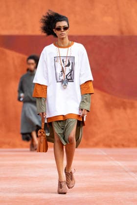 PFW Lacoste - Runway LZ A model walks the runway during the Lacoste Womenswear Spring Summer 2027 show as part of Paris Fashion Week on October 4, 2026 at Roland Garros in Paris, France. Photo by Laurent Zabulon ABACAPRESS.COM  Copyright: xZabulonxLaurent ABACAx