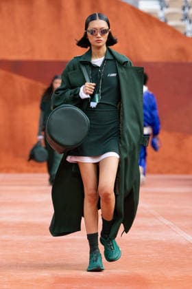 PFW Lacoste - Runway LZ A model walks the runway during the Lacoste Womenswear Spring Summer 2027 show as part of Paris Fashion Week on October 4, 2026 at Roland Garros in Paris, France. Photo by Laurent Zabulon ABACAPRESS.COM  Copyright: xZabulonxLaurent ABACAx