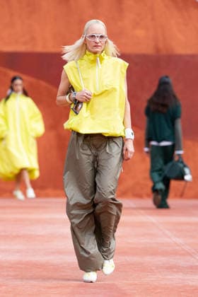 PFW Lacoste - Runway LZ A model walks the runway during the Lacoste Womenswear Spring Summer 2027 show as part of Paris Fashion Week on October 4, 2026 at Roland Garros in Paris, France. Photo by Laurent Zabulon ABACAPRESS.COM  Copyright: xZabulonxLaurent ABACAx
