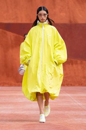 PFW Lacoste - Runway LZ A model walks the runway during the Lacoste Womenswear Spring Summer 2027 show as part of Paris Fashion Week on October 4, 2026 at Roland Garros in Paris, France. Photo by Laurent Zabulon ABACAPRESS.COM  Copyright: xZabulonxLaurent ABACAx