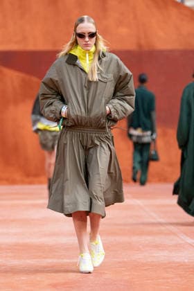 PFW Lacoste - Runway LZ A model walks the runway during the Lacoste Womenswear Spring Summer 2027 show as part of Paris Fashion Week on October 4, 2026 at Roland Garros in Paris, France. Photo by Laurent Zabulon ABACAPRESS.COM  Copyright: xZabulonxLaurent ABACAx