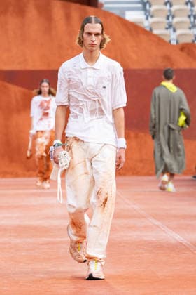 PFW Lacoste - Runway LZ A model walks the runway during the Lacoste Womenswear Spring Summer 2027 show as part of Paris Fashion Week on October 4, 2026 at Roland Garros in Paris, France. Photo by Laurent Zabulon ABACAPRESS.COM  Copyright: xZabulonxLaurent ABACAx