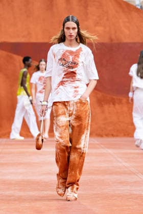 PFW Lacoste - Runway LZ A model walks the runway during the Lacoste Womenswear Spring Summer 2027 show as part of Paris Fashion Week on October 4, 2026 at Roland Garros in Paris, France. Photo by Laurent Zabulon ABACAPRESS.COM  Copyright: xZabulonxLaurent ABACAx