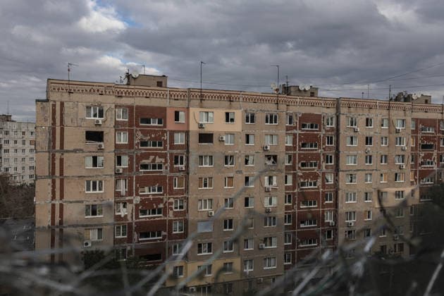 Aftermath of Russian attack on Ukraine s Kramatorsk KRAMATORSK, UKRAINE - OCTOBER 4: Damaged residential buildings, following several Russian attacks on a residential block in Kramatorsk, Ukraine, 4 October 2026 Diego Herrera Carcedo Anadolu Kramatorsk Ukraine. Editorial use only. Please get in touch for any other usage.  Copyright: x2026xAnadoluxDiegoxHerreraxCarcedox