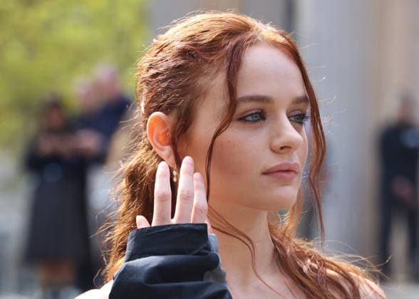 Joey King at the Miu Miu Women’s Ready-to-Wear Spring Summer 2027 fashion show during Paris Fashion Week (PFW) on October 4, 2026. Denis Guignebourg, Bestimage. Miu Miu Women’s’s Ready-to-Wear Collection Spring Summer 2027 at Paris Fashion Week (PFW) on October 4, 2026, Paris, France  Copyright: xDenisxGuignebourgx xBestimagexDenisxGuignebourgx xBestimagex
