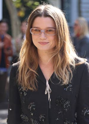 Rain Spencer at the Miu Miu Women’s Ready-to-Wear Spring Summer 2027 fashion show during Paris Fashion Week (PFW) on October 4, 2026. Denis Guignebourg, Bestimage. Miu Miu Women’s’s Ready-to-Wear Collection Spring Summer 2027 at Paris Fashion Week (PFW) on October 4, 2026, Paris, France  Copyright: xDenisxGuignebourgx xBestimagexDenisxGuignebourgx xBestimagex