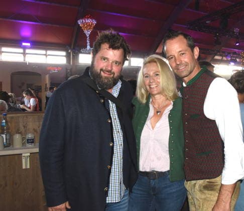 Munich, October 4, 2026, Theresienwiesn Oktoberfest at Bodo s Cafe Bar, Antoine Monot, actor Stefanie Sick, Otto Lindinger, Bodo s Cafe Bar owner, photo, Munich