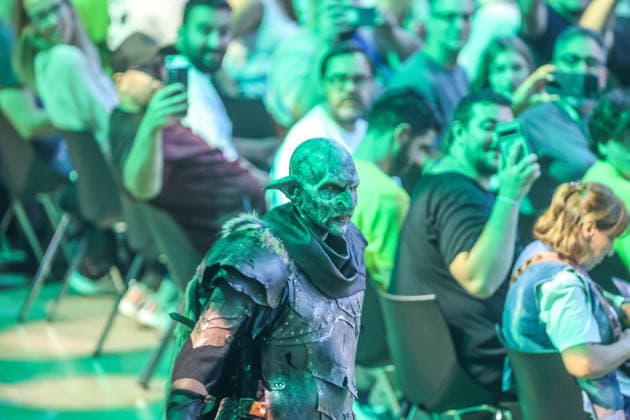 October 4, 2026: October 4, 2026 (Malaga)Elijah Wood and Sean Astin were the great stars of the Comic-Con de MoÂ¡laga. Actors Elijah Wood and Sean Astin, famous for their roles as Frodo and Sam in The Lord of the Rings, have brought this Sunday a bit of that Comarca of Middle-earth to the convention attended by 3000 people gathered in the room.  - ZUMAc161 20261004_zap_c161_004 Copyright: xLorenzoxCarnerox