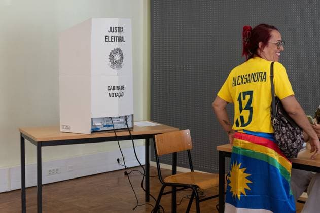 RECORD DATE NOT STATED Elections in the city of Porto, Portugal, 2026. Porto (Portugal), October 4, 2026 - Politics Elections 2026 Voting - Voters arrive to vote in Porto at ISEP, the third largest Brazilian polling station abroad, in the city of Porto, Portugal, this Sunday, October 4, 2026.(Foto: Andre Ribeiro Thenews2 imago images) Elections in the city of Porto, Portugal, 2026. Copyright: xAndrexRibeirox