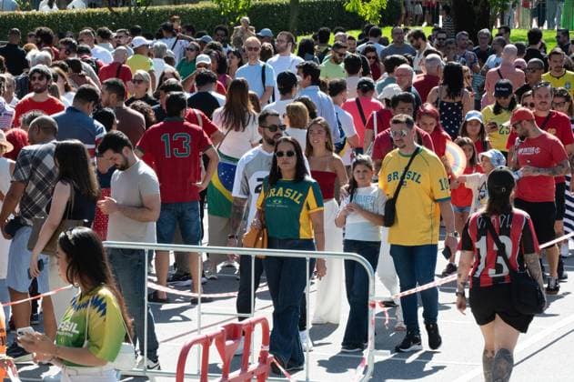 RECORD DATE NOT STATED Elections in the city of Porto, Portugal, 2026. Porto (Portugal), October 4, 2026 - Politics Elections 2026 Voting - Voters arrive to vote in Porto at ISEP, the third largest Brazilian polling station abroad, in the city of Porto, Portugal, this Sunday, October 4, 2026.(Foto: Andre Ribeiro Thenews2 imago images) Elections in the city of Porto, Portugal, 2026. Copyright: xAndrexRibeirox