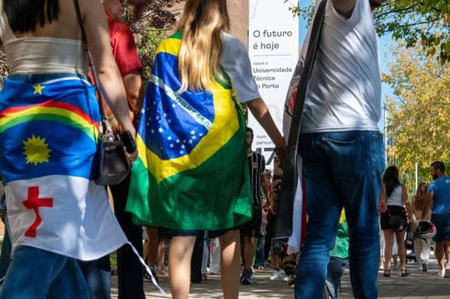 RECORD DATE NOT STATED Elections in the city of Porto, Portugal, 2026. Porto (Portugal), October 4, 2026 - Politics Elections 2026 Voting - Voters arrive to vote in Porto at ISEP, the third largest Brazilian polling station abroad, in the city of Porto, Portugal, this Sunday, October 4, 2026.(Foto: Andre Ribeiro Thenews2 imago images) Elections in the city of Porto, Portugal, 2026. Copyright: xAndrexRibeirox