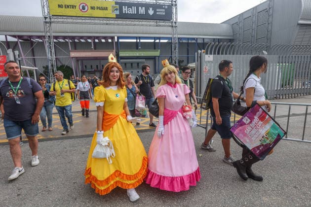 October 4, 2026: October 4, 2026 (Malaga) to San Diego Comic-Con MoÂ¡laga closes this Sunday its second edition with four days in which it has established itself with numerous guest stars. It has been four days with a full program of artists invited to the convention, which has gathered more than 60,000 followers, drawn mainly by the presence of the protagonists of El seoÂ±or de los anillos, of the One Piece series and the anticipation for the novelties that had been announced for the Marvel universe - ZUMAc161 20261004_zap_c161_054 Copyright: xLorenzoxCarnerox