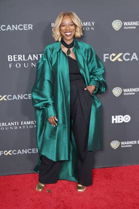 October 4, 2026, Santa Monica, California, USA: Yvonne Orji at The Barbara Berlanti Heroes Gala Benefitting F Cancer at Barker Hangar Santa Monica USA  - ZUMAg107 20261004_zep_g107_229 Copyright: xNinaxPrommerx