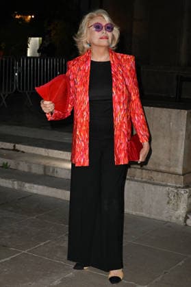 PFW Jean Paul Gaultier Outside Arrivals Amanda Lear arriving at Jean Paul Gaultier show during Paris Fashion Week, in Paris, France on 4 October 2026. Photo by Julien Reynaud APS-Medias ABACAPRESS.COM Paris France  Copyright: xReynaudxJulien APS-Medias ABACAx