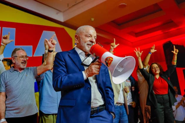 Lula delivers speech in Sao Paulo following first round of presidential election SAO PAULO, BRAZIL - OCTOBER 4: (----EDITORIAL USE ONLY - MANDATORY CREDIT - BRAZILIAN PRESIDENCY HANDOUT - NO MARKETING NO ADVERTISING CAMPAIGNS - DISTRIBUTED AS A SERVICE TO CLIENTS----) Brazilian President Luiz Inacio Lula da Silva speaks after the first round of the presidential elections in Sao Paulo, Brazil, on October 4, 2026. Brazilian Presidency Handout Anadolu Sao Paulo Brazil. Editorial use only. Please get in touch for any other usage.  Copyright: x2026xAnadoluxBrazilianxPresidencyx xHandoutx