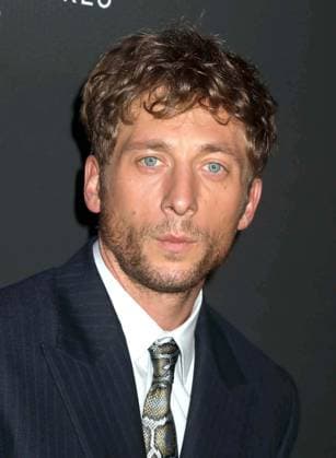 October 4, 2026, New York, New York, USA: Actor JEREMY ALLEN WHITE seen during the red carpet arrivals at the World Premiere of The Social Reckoning held at the Regal Union Square Theater. New York USA  - ZUMAk03_ 20261004_zaf_k03_080 Copyright: xNancyxKaszermanx