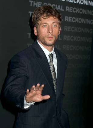 October 4, 2026, New York, New York, USA: Actor JEREMY ALLEN WHITE seen during the red carpet arrivals at the World Premiere of The Social Reckoning held at the Regal Union Square Theater. New York USA  - ZUMAk03_ 20261004_zaf_k03_081 Copyright: xNancyxKaszermanx