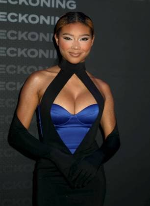 October 4, 2026, New York, New York, USA: Actor SIERRA CAPRI seen during the red carpet arrivals at the World Premiere of The Social Reckoning held at the Regal Union Square Theater. New York USA  - ZUMAk03_ 20261004_zaf_k03_113 Copyright: xNancyxKaszermanx