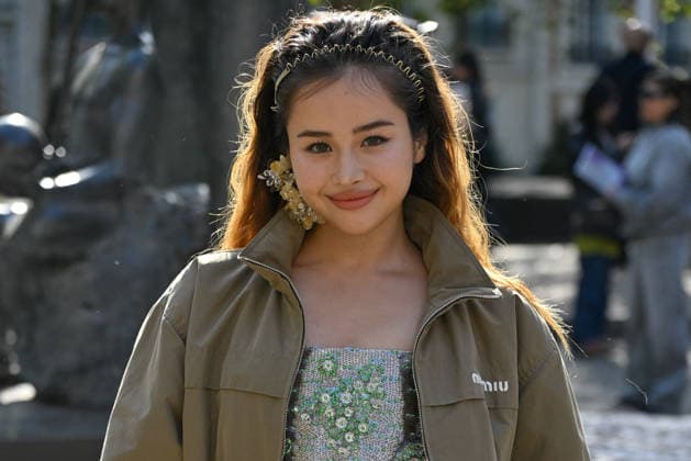 PFW Miu Miu Outside Arrivals Guest arriving at the Miu Miu show during Paris Fashion Week, in Paris, France on 4 October 2026. Photo by Julien Reynaud APS-Medias ABACAPRESS.COM Paris France  Copyright: xReynaudxJulien APS-Medias ABACAx