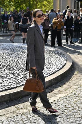 PFW Miu Miu Outside Arrivals Maude Apatow arriving at the Miu Miu show during Paris Fashion Week, in Paris, France on 4 October 2026. Photo by Julien Reynaud APS-Medias ABACAPRESS.COM Paris France  Copyright: xReynaudxJulien APS-Medias ABACAx