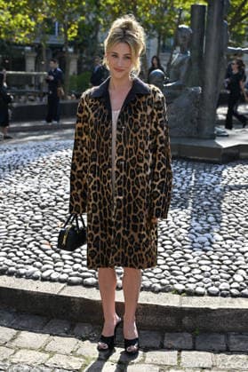 PFW Miu Miu Outside Arrivals Lili Reinhart arriving at the Miu Miu show during Paris Fashion Week, in Paris, France on 4 October 2026. Photo by Julien Reynaud APS-Medias ABACAPRESS.COM Paris France  Copyright: xReynaudxJulien APS-Medias ABACAx