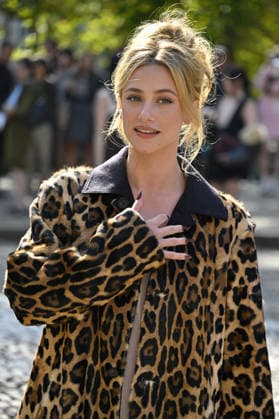 PFW Miu Miu Outside Arrivals Lili Reinhart arriving at the Miu Miu show during Paris Fashion Week, in Paris, France on 4 October 2026. Photo by Julien Reynaud APS-Medias ABACAPRESS.COM Paris France  Copyright: xReynaudxJulien APS-Medias ABACAx