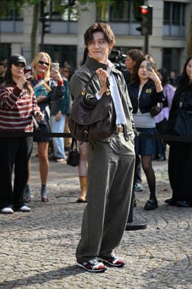 PFW Miu Miu Outside Arrivals Yeonjun arriving at the Miu Miu show during Paris Fashion Week, in Paris, France on 4 October 2026. Photo by Julien Reynaud APS-Medias ABACAPRESS.COM Paris France  Copyright: xReynaudxJulien APS-Medias ABACAx